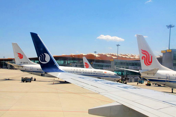 首都机场餐饮公司自营品牌部扎实推进安全警示系列活动